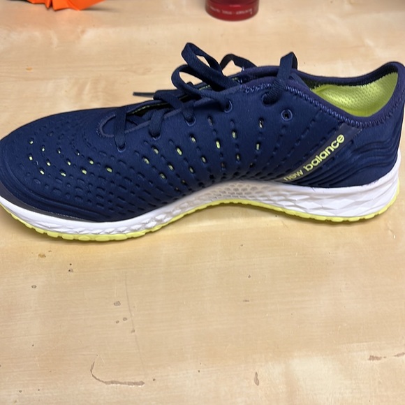 New Balance Womens Size 9 1/2 - Picture 3 of 5